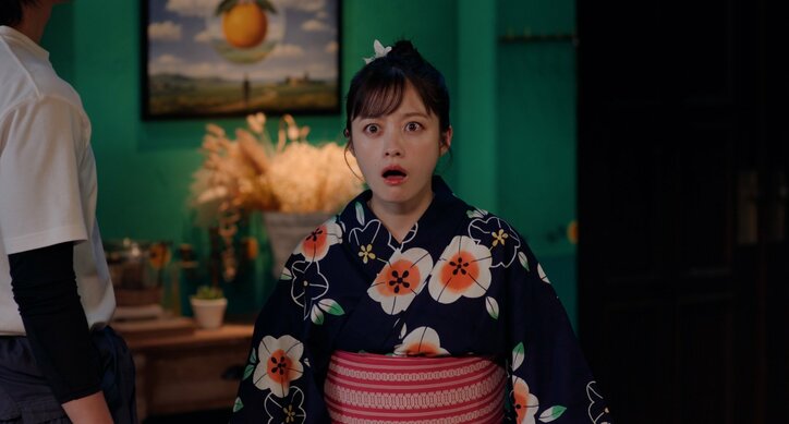 【写真・画像】「え！？そこ！？」「こっちかーーーい！」 まさかの2人の“キスシーン”に視聴者驚き 『バカンスの法則』第13話　2枚目