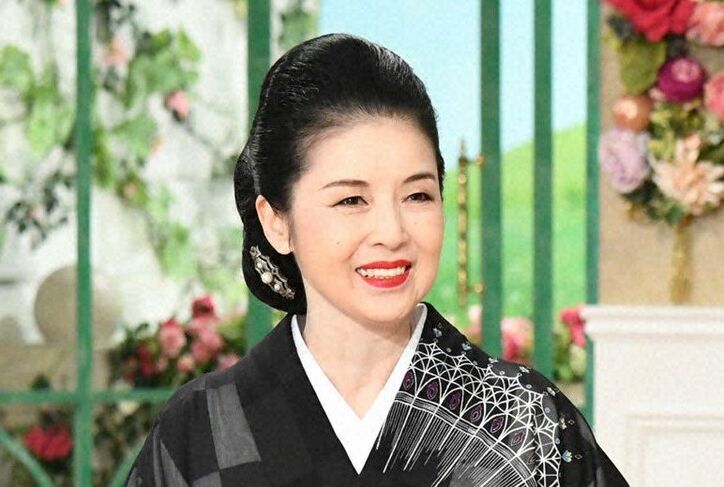 【写真・画像】藤あや子（63）、子宮体がん発見は24歳年下夫のおかげ 当初は別の病名で診断されていた　1枚目