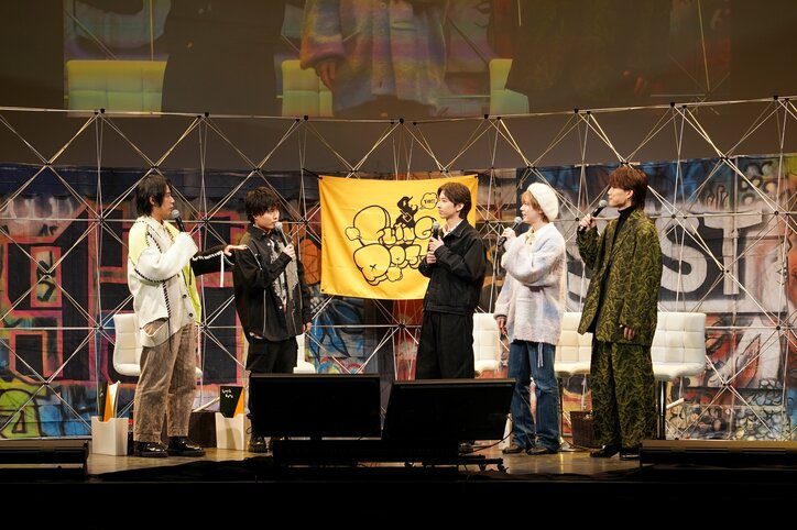 【写真・画像】『ヒプマイ』声優・白井悠介の自由奔放さに『ヒプステ』俳優・三井淳平が振り回される!?シブヤらしさ全開のバラバラクロストーク! 2枚目