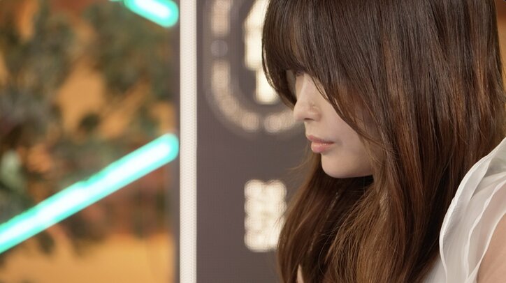 【映像】美女の“大胆ブラフ”にイケメンが悶絶陥落の瞬間