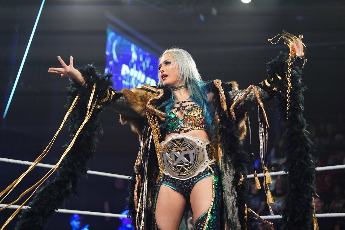 貫禄えぐい」快挙達成の日本人美女レスラー、“超ド派手な”会場入り