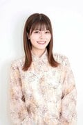 「まさかの3連チャンで草」声優・鈴代紗弓、マーライオンとのコラボショット連発にファンからツッコミ殺到