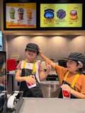 川崎希、子どもたちのマック店員姿に大興奮「親バカ炸裂で写真100連写」