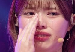 一体何が…本番直前にステージで練習生たちが泣きじゃくり…異例の事態に審査員が困惑「どうして泣いてるの？」