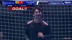 長友佑都→乾貴士→家長昭博の“夢のトライアングル”で華麗なゴール！「うめえ」「本気」「すごっ」ファン垂涎の神コンビネーションが炸裂した瞬間