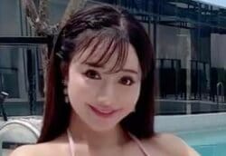 整形総額2000万円“奇跡の49歳”の美貌に驚きの声「元々可愛いんでしょうね！」「49歳に見えない！」