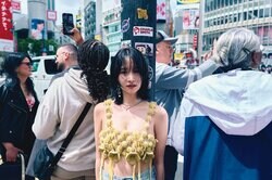 永尾まりや、 オーバーツーリズムの東京で見せる“問題作” 6冊目写真集が7月17日発売へ