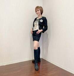  小柳ルミ子、全身『CHANEL』品を使ったミニスカ姿を公開「カッコ良すぎる」「お似合い」の声 