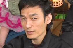 草なぎ剛が絶賛「次生まれ変わったら、こういう人生もいい」軽トラを「家」に改造し日本中を旅…車中泊美女の暮らし