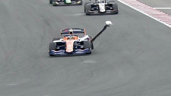 【写真・画像】「マジかよ」覚醒したホンダの若きエース、“たった1周の”チャンスで雨中の衝撃オーバーテイク「狙ってましたね」解説者も称賛　1枚目