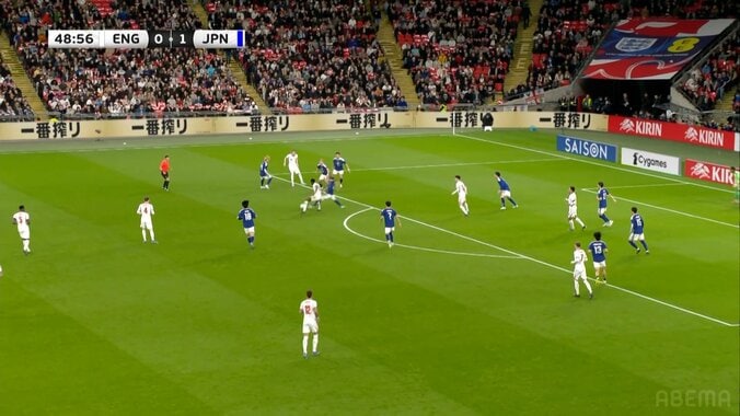 「積んでるエンジンが違う」佐野海舟、4m後方から“爆速ダッシュ”で神回収！「カンテいるわ」イングランド封殺で騒然 3枚目