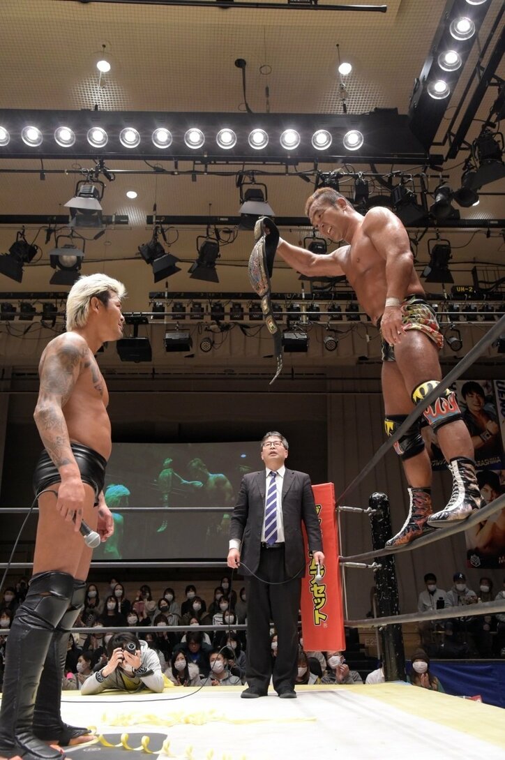 3週間ぶりの“有観客試合”で激闘　田中将斗と竹下幸之介が見せた観客との真っ向勝負