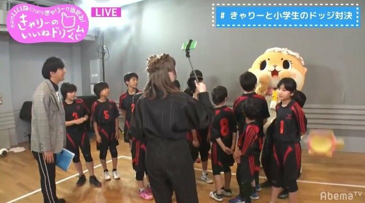 ちぃたん☆頭の”カメちゃん”ズリ落ちまくり、10回の落下にきゃりーが助言「縫ったほうがいいよ」