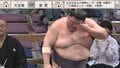 「往復ビンタやん」連続フルスイング張り手に館内騒然 叩かれた力士しょんぼり 「これはあかん」「大丈夫か!」取組後の様子に心配の声