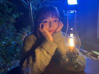 川口春奈、ランプを前に頬杖をつく写真が「衝撃的に可愛い…！！」と話題