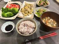 真野恵里菜『お刺身の日の副菜たち！』