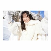 「女神に見えてくる」「かわいい！！」今泉佑唯の雪遊びショットにファン歓喜