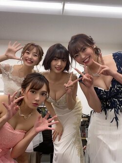 「美女しか写ってない」モデル雀士・岡田紗佳が披露した華やかな女流集結ショットに反響