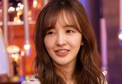 板野友美、6歳年下の夫は「子どもっぽいかも…」馴れ初めを告白