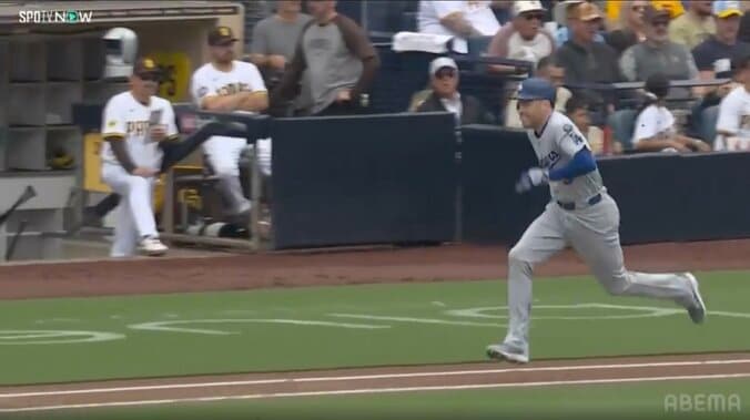 一塁へ向かって加速