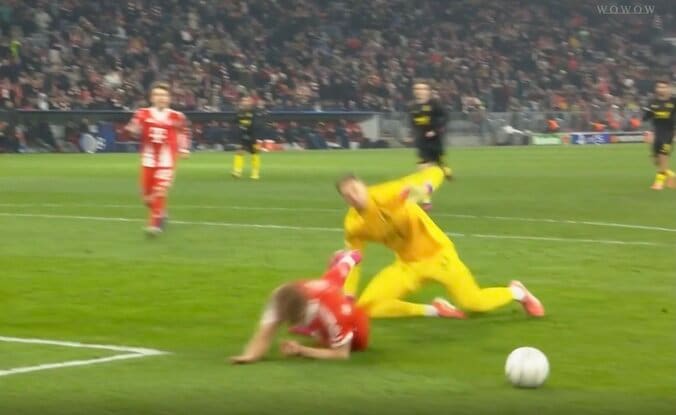 ハメられた…！“一瞬の動き”で相手GKが混乱「上手すぎ」 FWケイン、巧みな”駆け引き”→PK獲得「これが世界最高峰」 5枚目