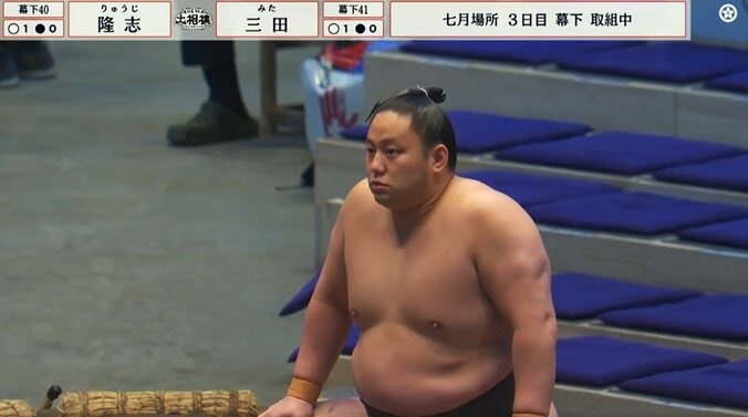 「キレてるやん」「顔腫れあがるわ」三田の顔面に張り手の“雨あられ”「めっちゃ叩くやん」「お顔が…」ファン困惑 2枚目
