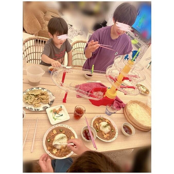  辻希美、子ども達にかなり大好評だった夕食を公開「素麺二回目茹でました」  1枚目