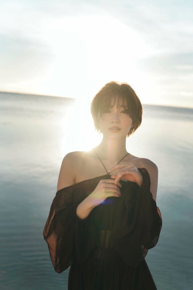 俳優・モデルの岡崎紗絵、“20代最後”を収めた2nd写真集が9月16日発売へ 部屋着や水着など様々な衣装に挑戦 3枚目