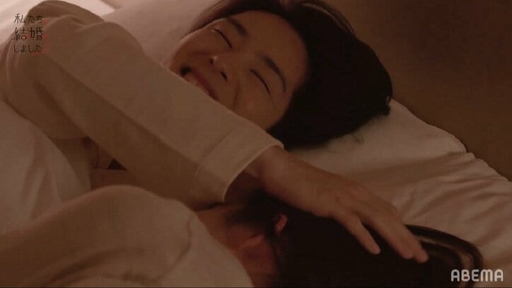 塩野瑛久、足立梨花が挙式後にベッドイン!「これからもよろしくお願いします」愛を誓い合い頭ポンポン『私たち結婚しました2』第5話