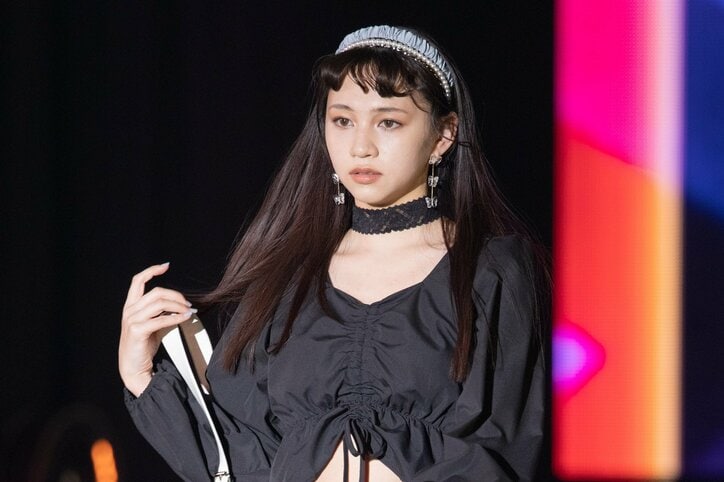 “みちゅ”長谷川美月、『TGC』ランウェイで投げキッス! 『オオカミ』シリーズ先輩の生見愛瑠・莉子とも共演