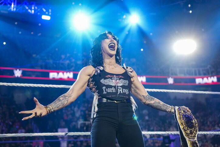 【映像】最恐女王、すっぴん姿で“神ファンサ”