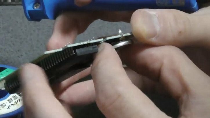 お宝を復活させよう!セーブできなくなったファミコンカセットの電池交換方法解説動画