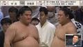 苦手力士に初勝利かと思いきや…軍配差し違えで「やっちまった」土俵際スレスレの“うっかりな左足”に熱視線