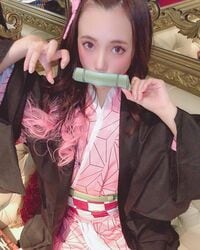 胡蝶しのぶに続き…「バーレスク東京」美女ダンサー・Yokoが「鬼滅の刃」禰豆子のコスプレを披露