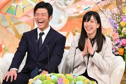 14歳上の妻はなんと⾼校時代の英語教師！「キレイな先生だった」教師同士で再会、夫の猛プッシュで無事ゴールイン