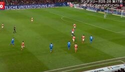 ウソでしょ…！？ 佐野海舟、目を疑う“まさかの光景”「エグいな」「鉄人かよ」191センチの相手と”バトル”でヒヤリ「どんだけ飛ぶんだよ」