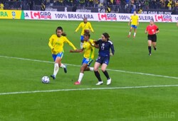 強靭！ なでしこ北川ひかる、“迫力ショルダータックル”からPK奪取「しっかり身体をぶつけた」解説・岩渕真奈も絶賛の瞬間