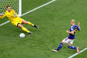 【W杯】日本代表、いきなり“幻のゴール”にファン悲鳴「めっちゃ綺麗だったのに…」「惜しかった！」