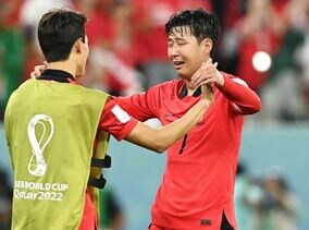 「不屈の精神による勝利だ！」奇跡的16強入りの韓国代表を中国メディアも激賞！「不可能に思われた決勝T進出を成功させた」【W杯】