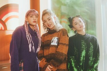 須田アンナ×柚那×YURINO スダンナユズユリー OH BOY ポスター 苦い