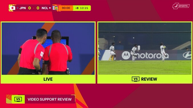 「ハンドに見えるけど…」U-17日本代表、“疑惑の判定”に泣く「アングルが悪い」映像確認リクエストからまさかの結末 4枚目