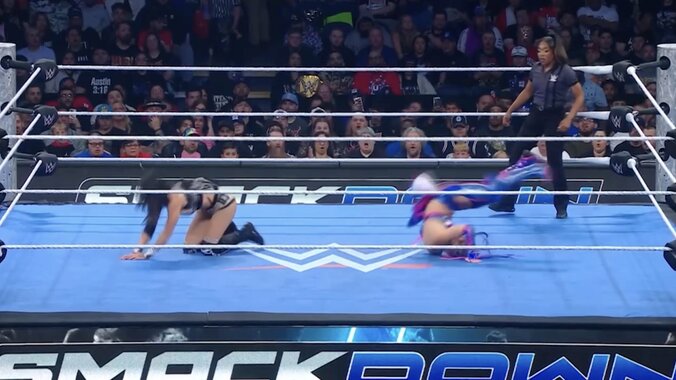 一回転するように吹っ飛んだジュリア