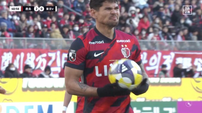 【映像】鈴木優磨、レオ・セアラに呼ばれボールを受け取る瞬間