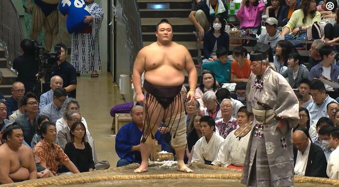「こんなの泣ける」「見たことない」朝乃山、取組前に“まさか”の所作 負けられない一番であふれた思いにファン感涙 2枚目