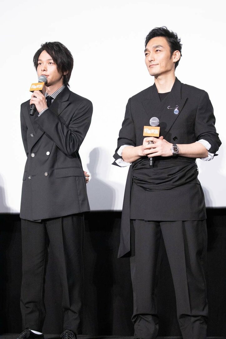 中村倫也、舞台挨拶を仕切る草なぎ剛にツッコミ「今日進行してくださる方？」