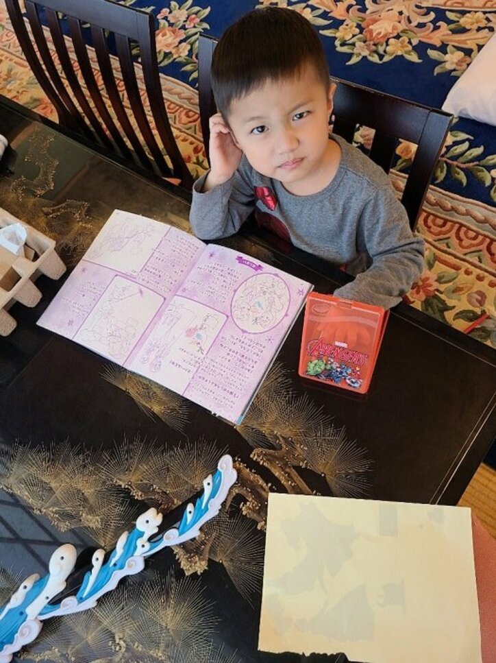 小原正子、次男の好きなこと「どこにいても塗り絵が大好き」