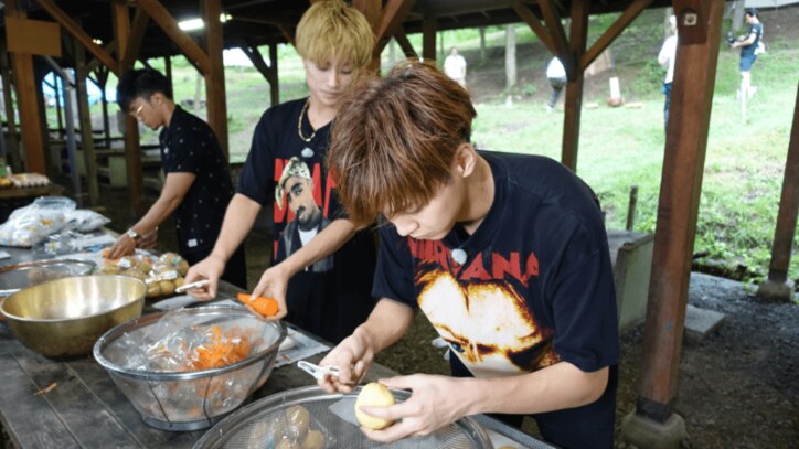 白濱亜嵐、カッコよすぎる料理男子姿をパラパラ漫画風で公開