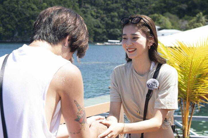 美人女子大生のセクシーな水着姿に一目惚れ 美容系男子「よいしょ!」と先陣を切りアプローチ『シャッフルアイランド Season3』#5