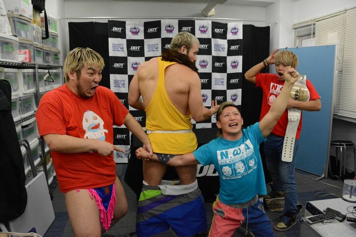 ゲイレスラー・男色ディーノ、「リング外でのもう一つの闘い」とは?