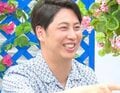 大胆水着姿の美女に「見えてますよ!」若手俳優が大興奮する様子にニューヨーク屋敷「初めてキャバクラに連れて行ったみたい」
